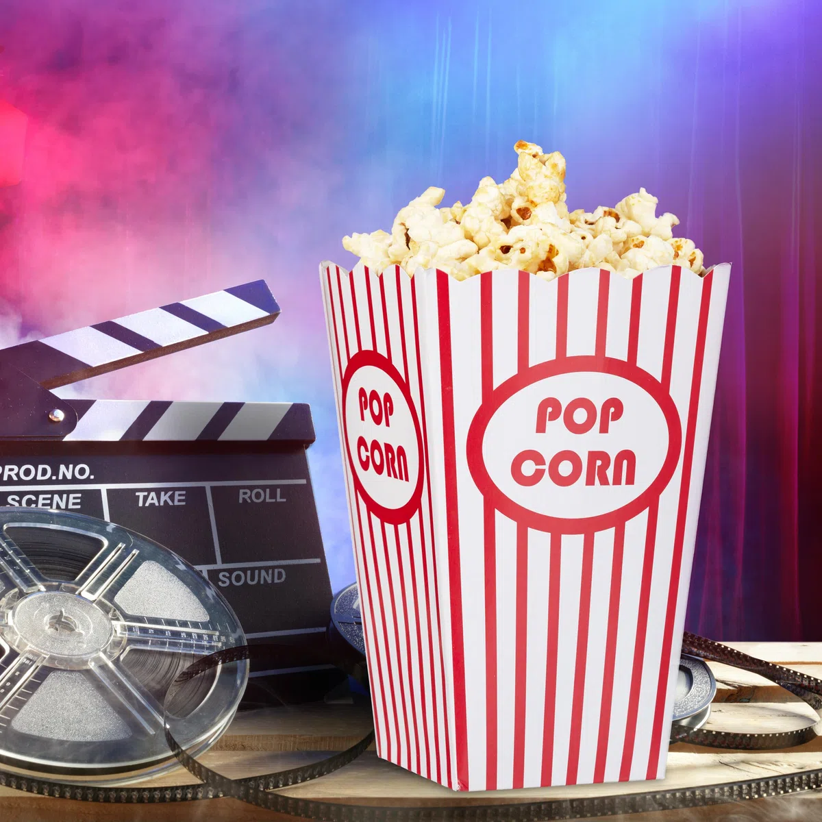 Relaxdays Popcorntüten, 100er Set, gestreift, Retro-Optik, Kino, Filmabend Zubehör, Pappe, Popcornbehälter, rot/weiß