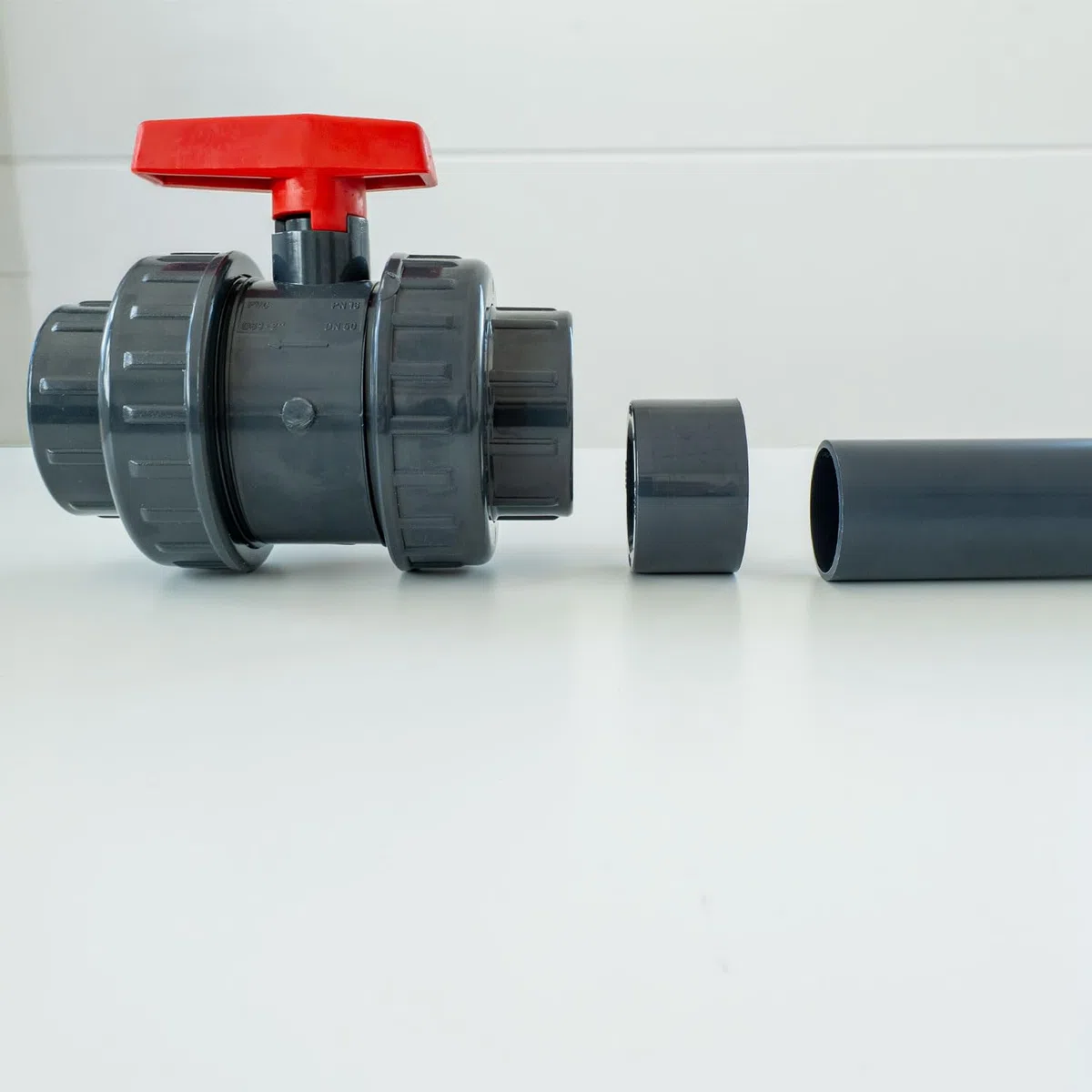 2x PVC Reduziermuffe 63mm auf 50mm I Reduzierung für 63 mm Muffen und 50 mm Rohre I Übergangsmuffe Fitting Klebemuffe Pool für Poolverrohrung I 2 auf 1 1/2 Zoll I bm185